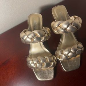 Gold Heels Size 5.5 fit also Size 6.